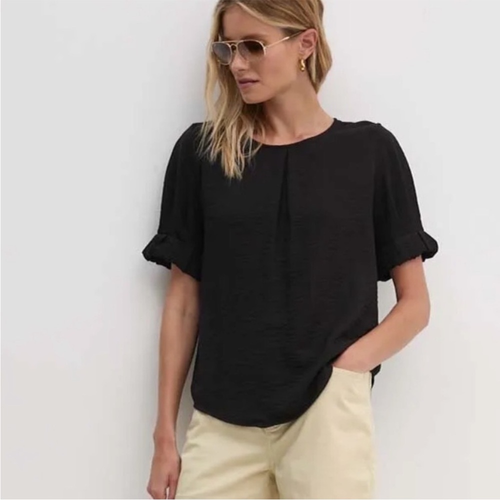 DKNY: Black Short Sleeve Front- Pleat Blouse